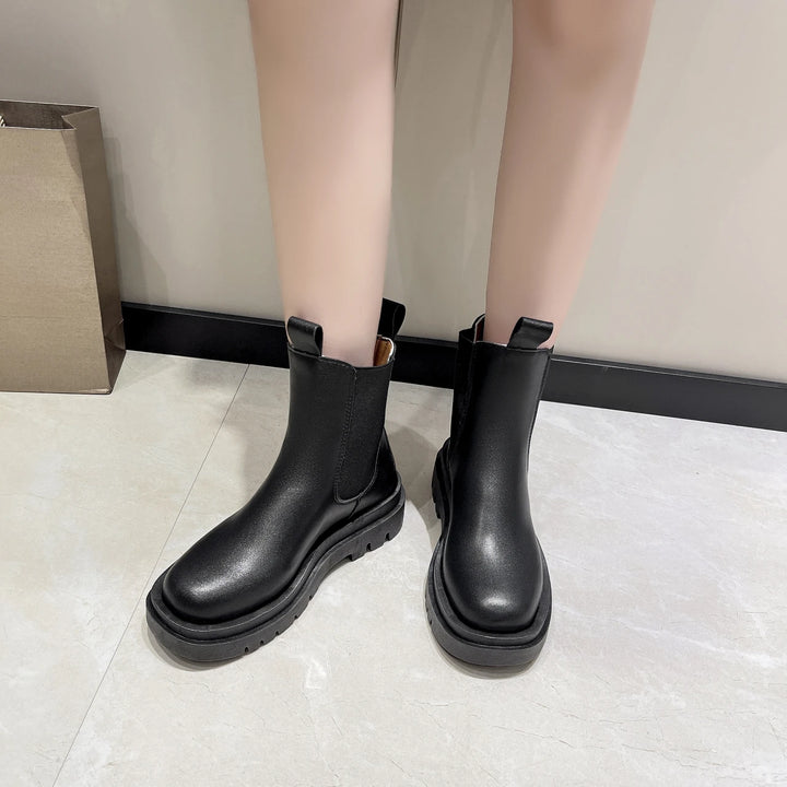 Women's Chelsea Boots