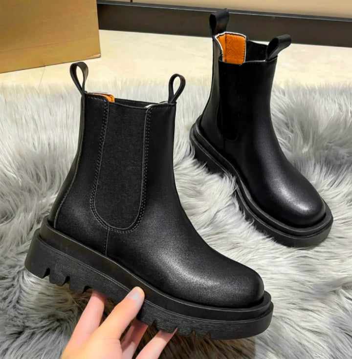 Women's Chelsea Boots